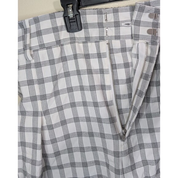 Danielle Bernstein Women's Short Plaid Cuffed Pleated Elastic Back High Rise 20W - Picture 8 of 11